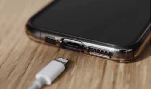 數據線為何不能亂用 iPhone數據線影響充電速度嗎？